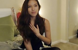 Hot asiatische Teen babe liebt zu masturbate auf cam