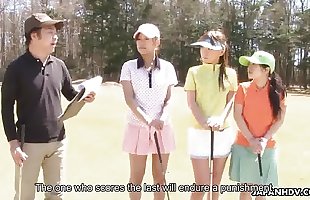 asiatico Golf Gioco gira in un giocattolo sessione