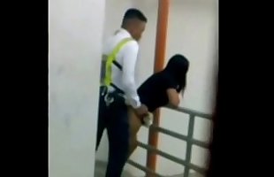 graban امام vigilante ڈی seguridad  follando una mujer